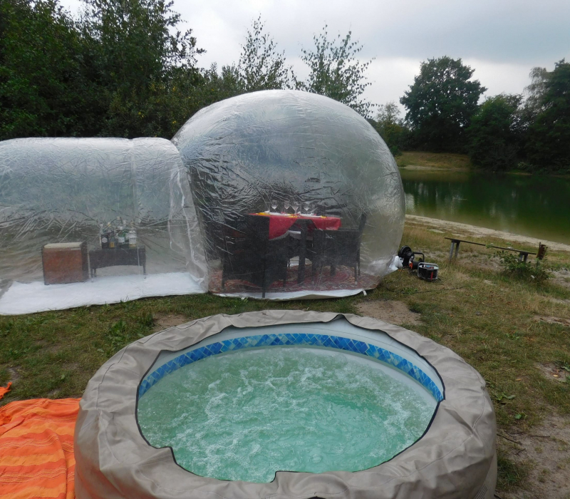 Bubble-Tent-und-Pool