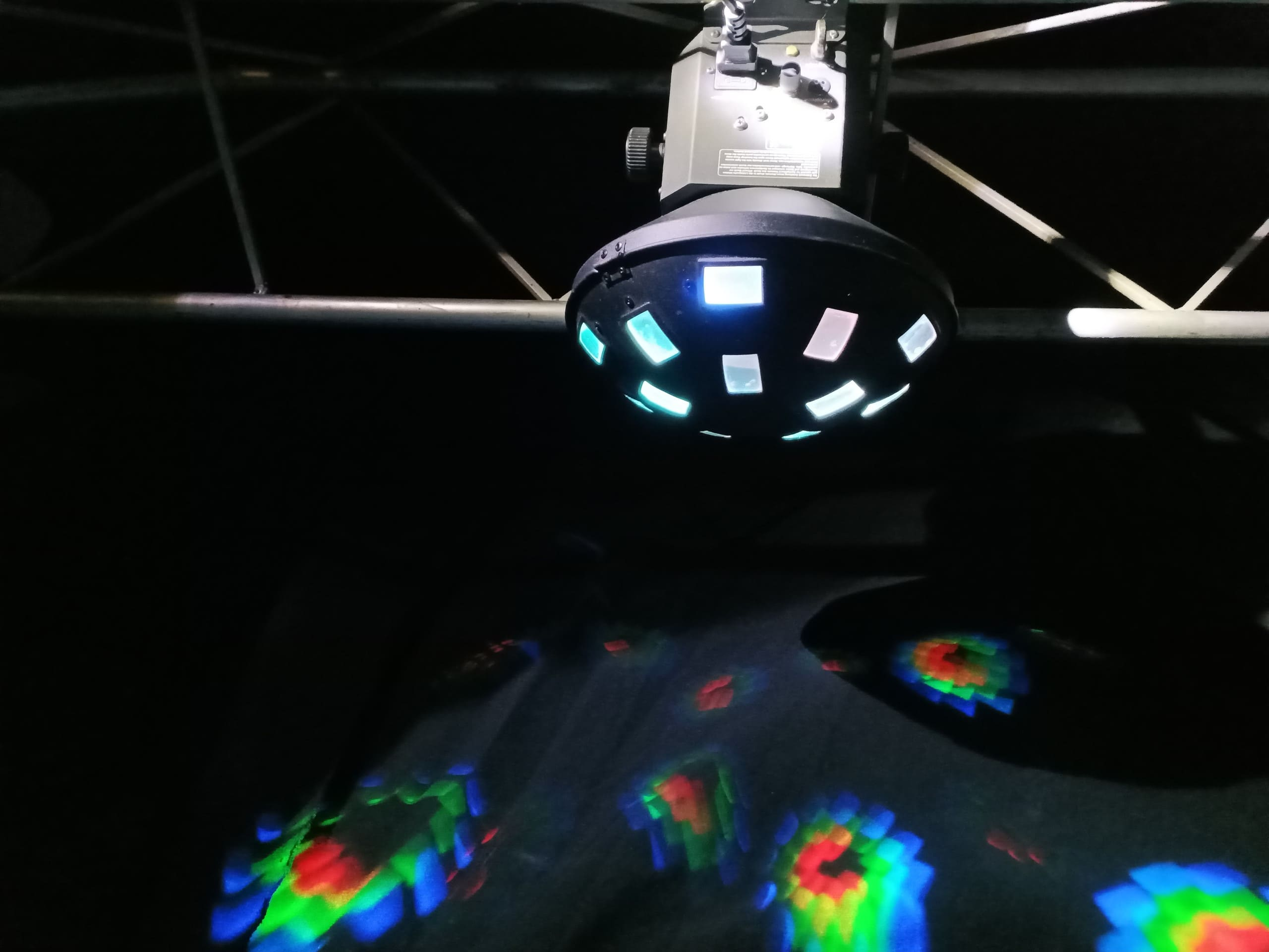 American-DJ-Vertigo-Tri-LED